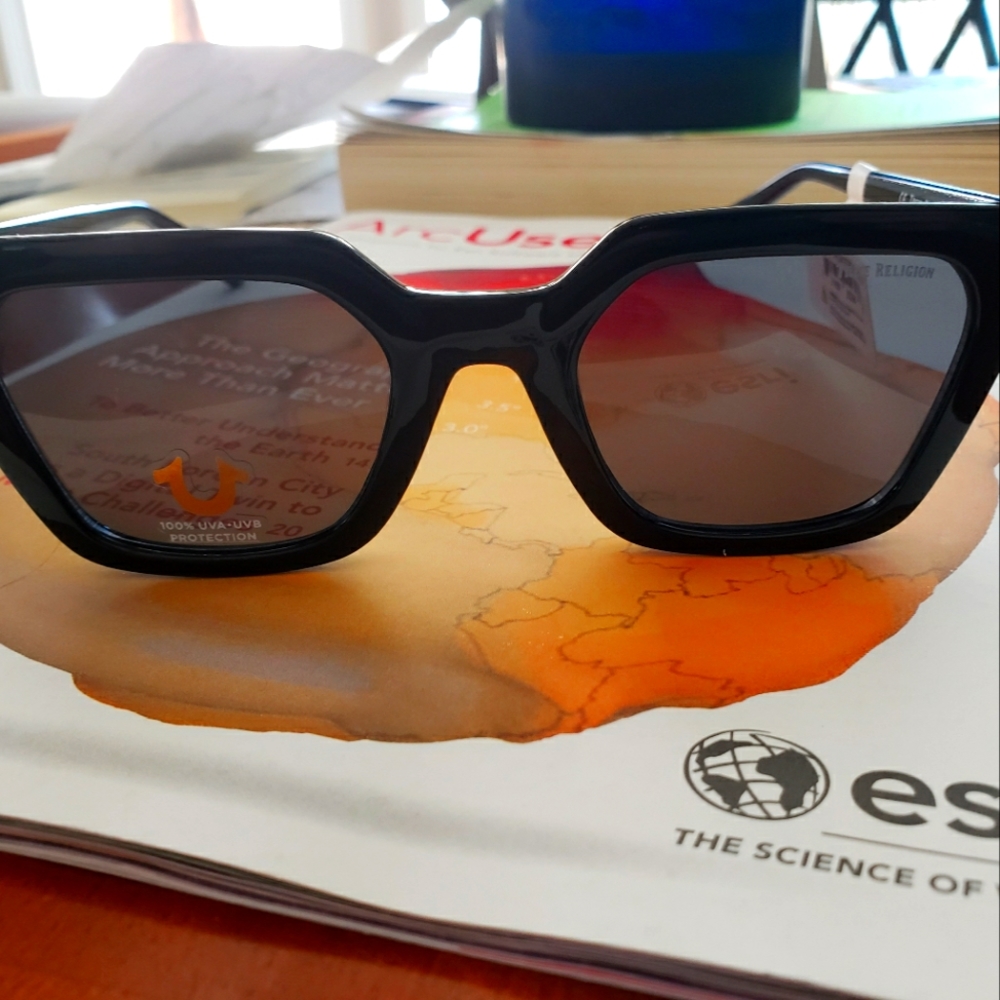 True Religion black sunglasses no soft/hard case